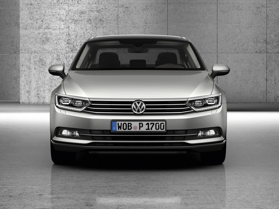  Volkswagen Passat 2015 года  (фото 9 из 23)